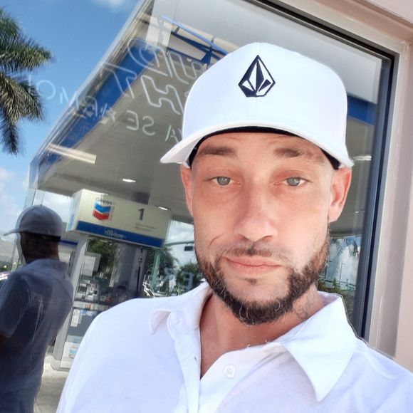 Meet your Posher, Benjamin - Picture 1 of 1